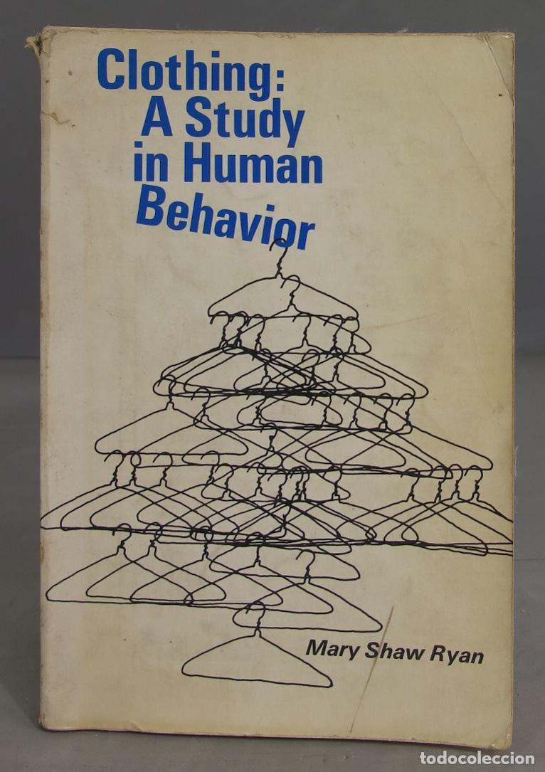 Libros de segunda mano: Clothing: A study in human behaviour. Ryan - Foto 1