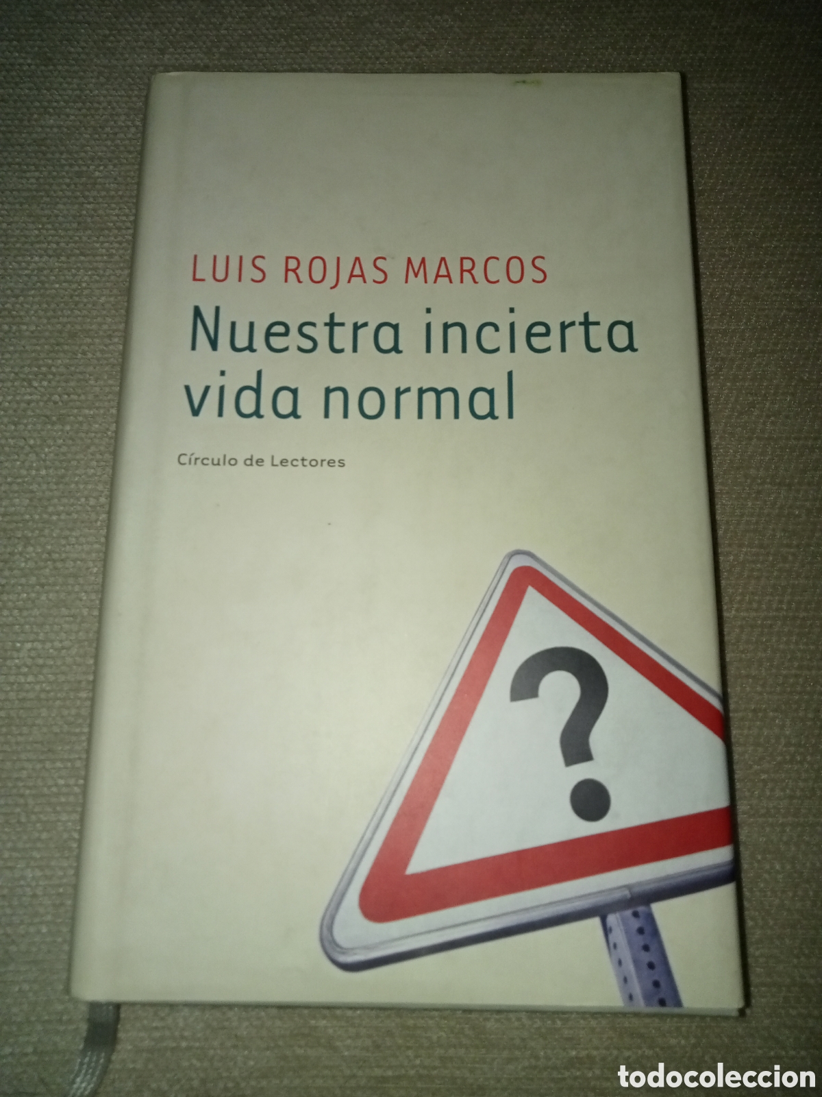 Libros de segunda mano: Nuestra incierta vida normal - Foto 1