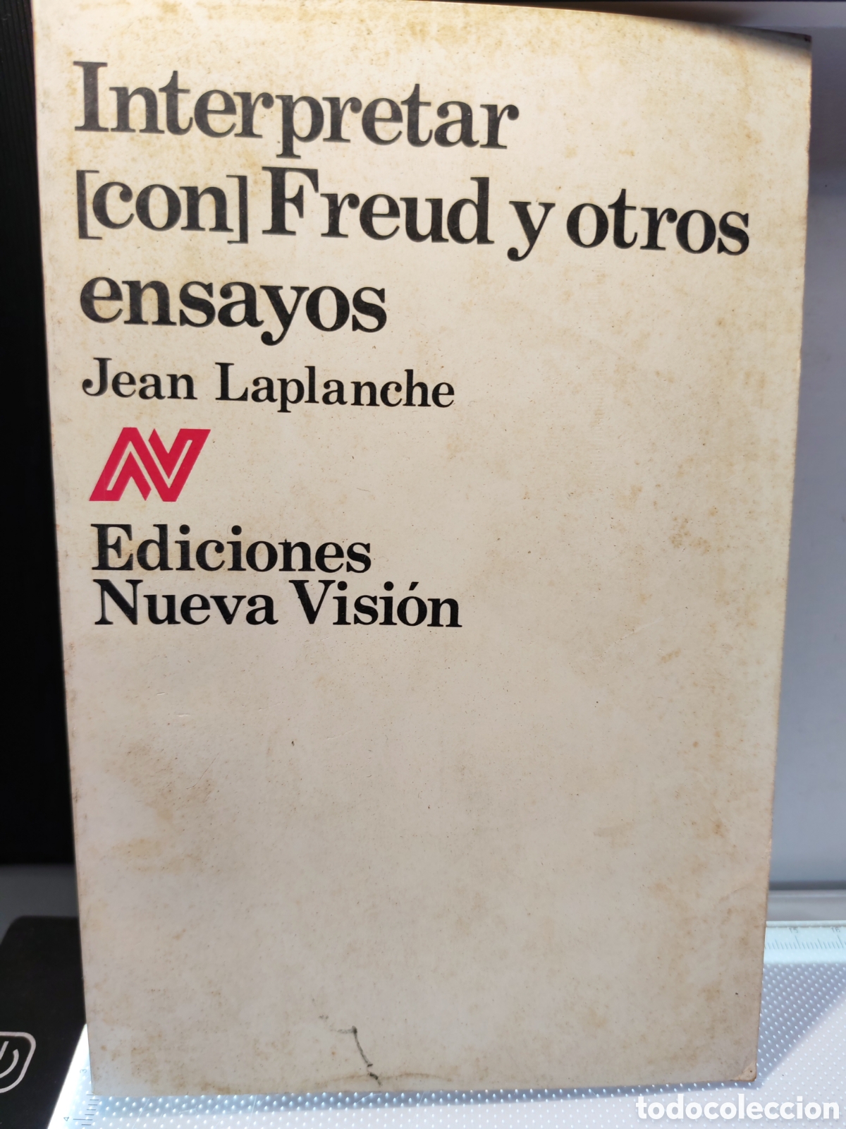 Livros em segunda m&atilde;o: Interpretar con freud y otros ensayos. Jean Laplanche. 1978
