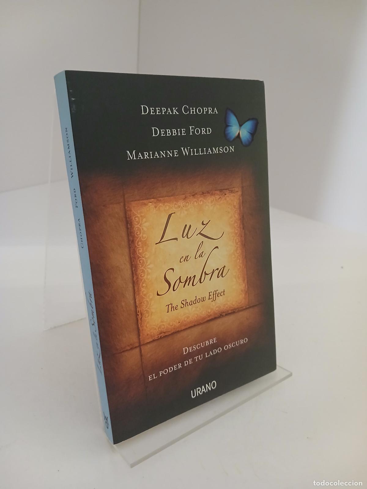 Gebrauchte B&uuml;cher: Luz en la sombra - Deepak Chopra
