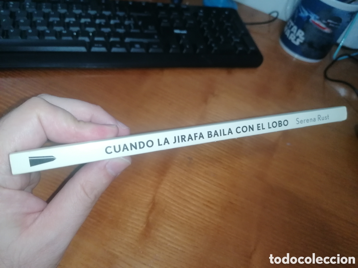 Libros de segunda mano: Libro: CUANDO LA JIRAFA BAILA CON EL LOBO Serena Rust - Foto 2