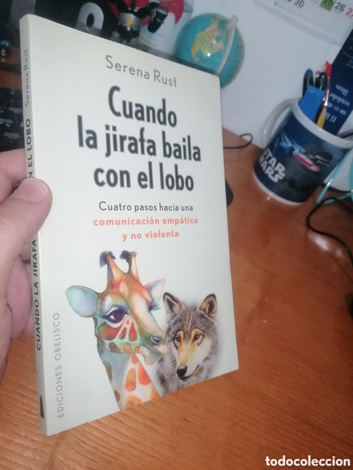 Libros de segunda mano: Libro: CUANDO LA JIRAFA BAILA CON EL LOBO Serena Rust - Foto 1