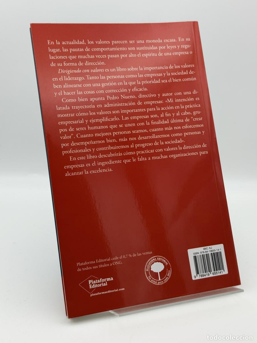 Libros de segunda mano: Dirigiendo con valores - Pedro Nueno - Foto 2