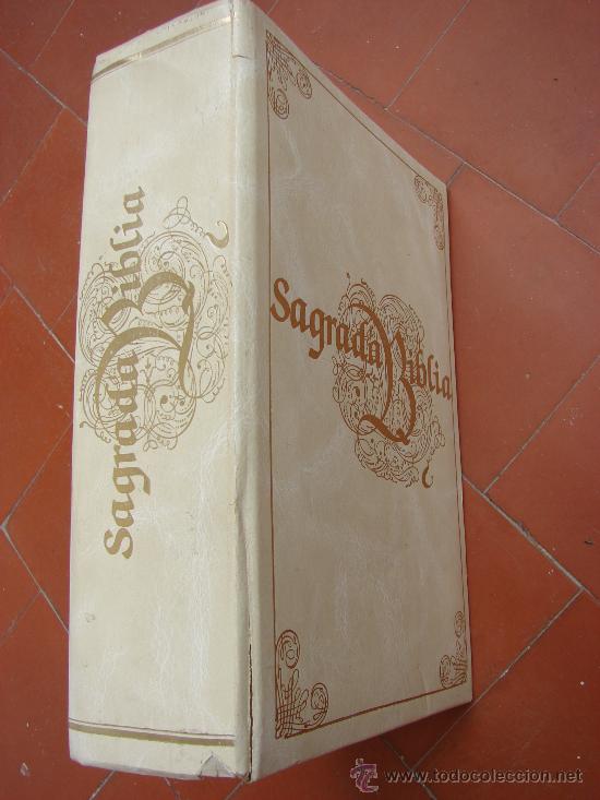Libros de segunda mano: SAGRADA BIBLIA - Foto 1