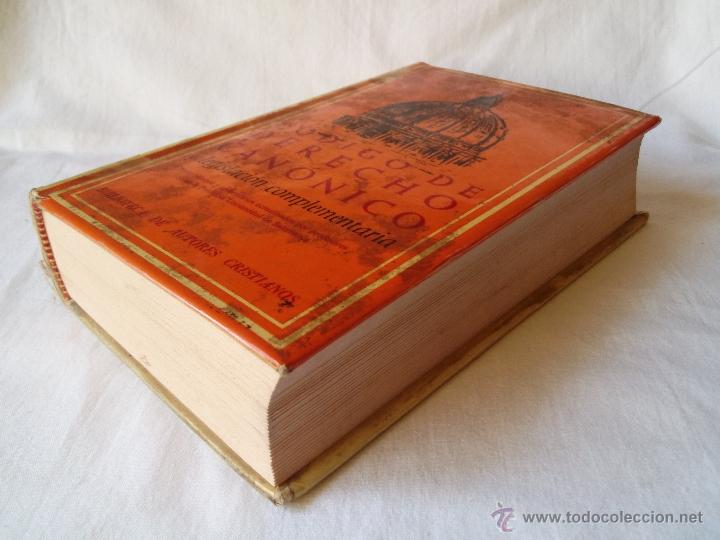 Libros de segunda mano: C&Oacute;DIGO DE DERECHO CAN&Oacute;NICO Y LEGISLACI&Oacute;N COMPLEMENTARIA. 1978. - Foto 3