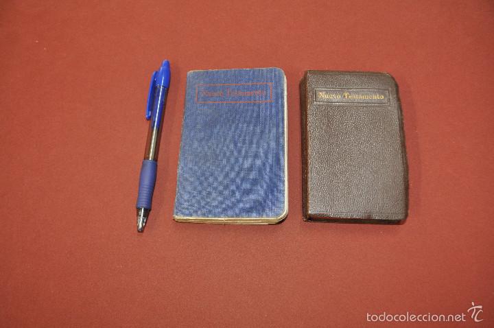 Second hand books: nuevo testamento m&aacute;s regalo de otro libro religioso nuevo testamento con alg&uacute;n defecto - RE15
