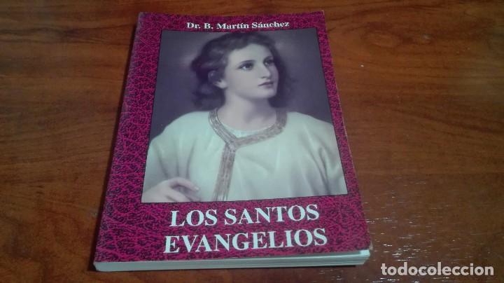 Libros de segunda mano: Libro los santos evangelios - Foto 1