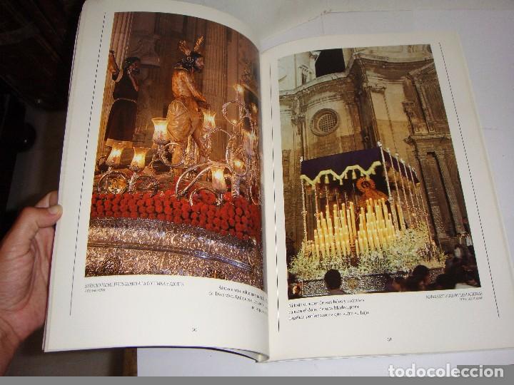 Libros de segunda mano: C&aacute;diz, La pasi&oacute;n junto al mar. Semana Santa 1994. 50 fotos de gran tama&ntilde;o a color.