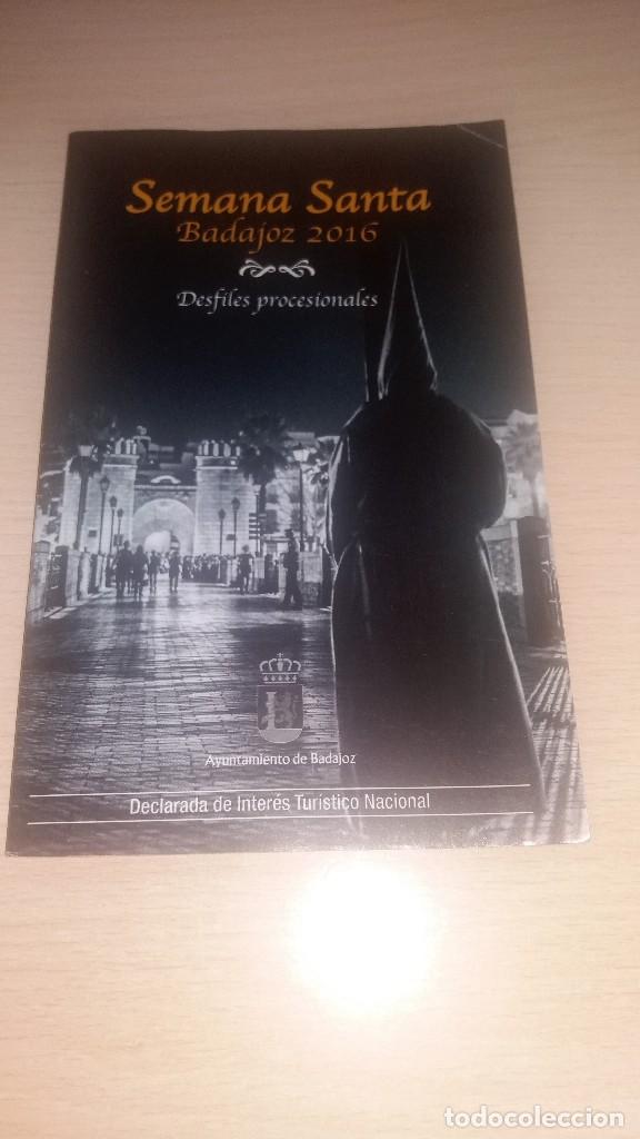 Libros de segunda mano: POGRAMA DE SEMANA SANTA DE BADAJOZ 2016