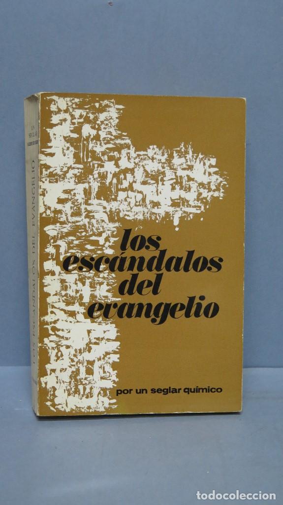 Second hand books: LOS ESC&Aacute;NDALOS DE EVANGELIO