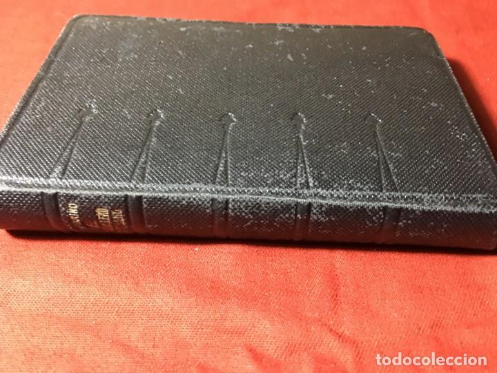 Libros de segunda mano: ANTIGUO MISAL CATECISMO RELIGIOSO DE COMUNION - Foto 1