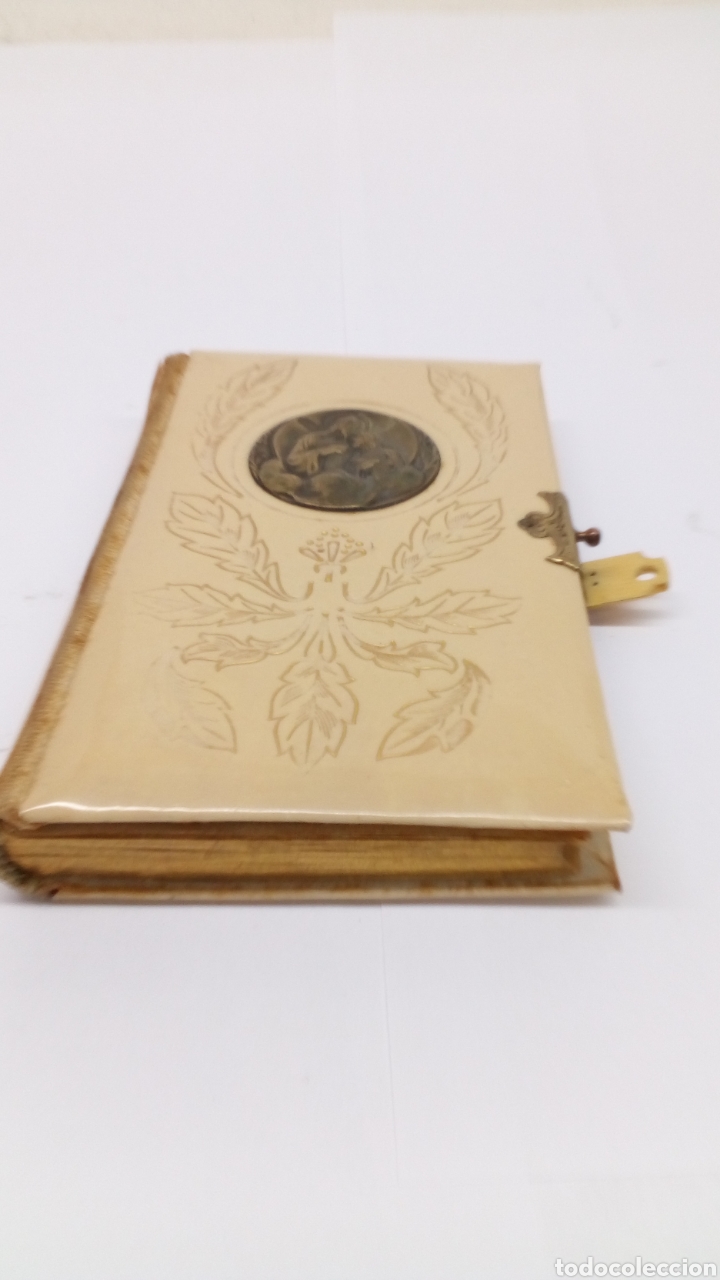Libros de segunda mano: Libro religioso La comunion DEVOCIONARIO - Foto 2