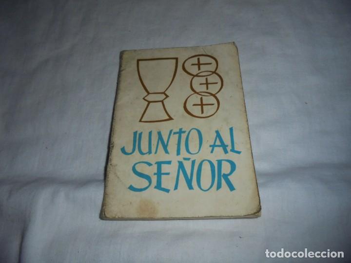 Libros de segunda mano: JUNTO AL SE&Ntilde;OR.DEVOCIONARIO COLEGIAL DOMINICANO.FRAY JESUS H.ALVAREZ.COLEGIO SANTO DOMINGO.1960