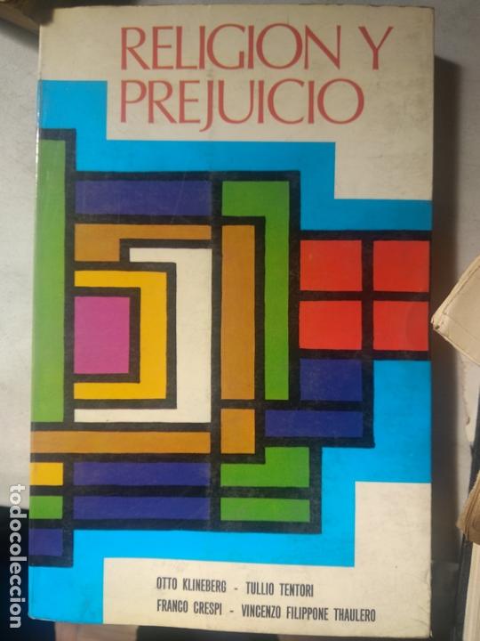Libros de segunda mano: RELIGION Y PREJUICIO AA. VV. - Foto 1