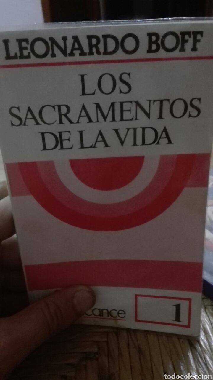 Libros de segunda mano: Los sacramentos de la vida Leonardo Boff - Foto 1