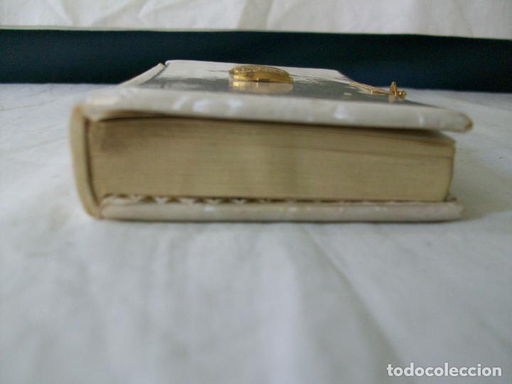 Libros de segunda mano: LIBRO DEVOCIONARIO DE PRIMERA COMUNION-TAPAS DE NACAR - Foto 3