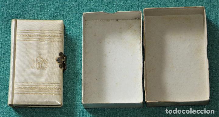 Libros de segunda mano: ANTIGUO DEVOCIONARIO NACARADO DE PRIMERA COMUNI&Oacute;N. COMO DICE EN LA PRIMERA P&Aacute;GINA, ES DEL 1949