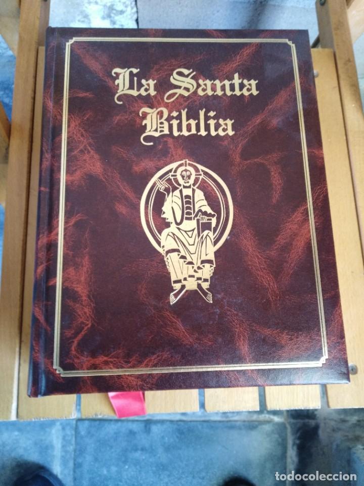 Libros de segunda mano: LA SANTA BIBLIA - Foto 1