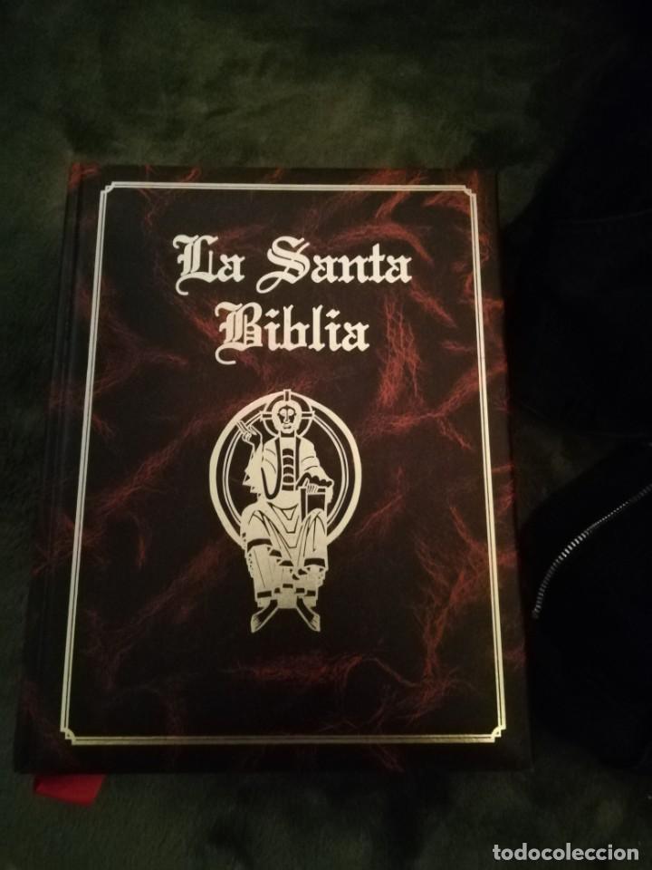 Libros de segunda mano: LA SANTA BIBLIA - Foto 1