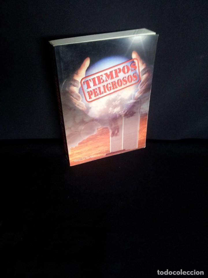 Libros de segunda mano: DANIEL DEL VECCHIO - TIEMPOS PELIGROSOS - 2005 - Foto 1