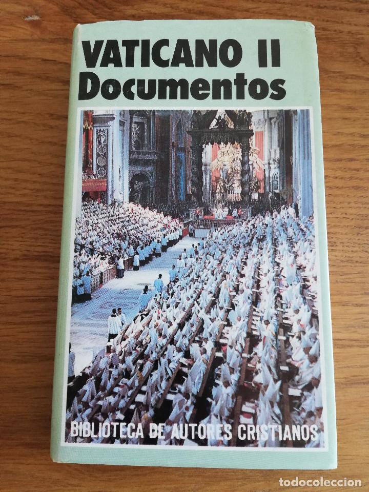 Libros de segunda mano: DOCUMENTOS DEL VATICANO II. CONSTITUCIONES, DECRETOS. DECLARACIONES (BAC) - Foto 1