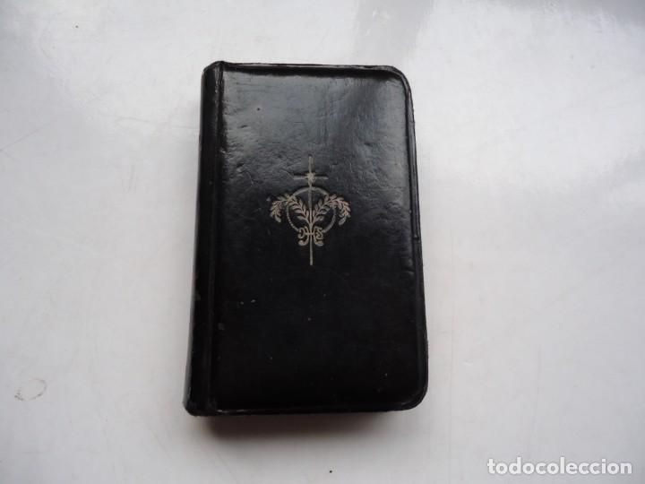 Libros de segunda mano: PEQUE&Ntilde;O LIBRO RELIGIOSO EN PIEL - Foto 1