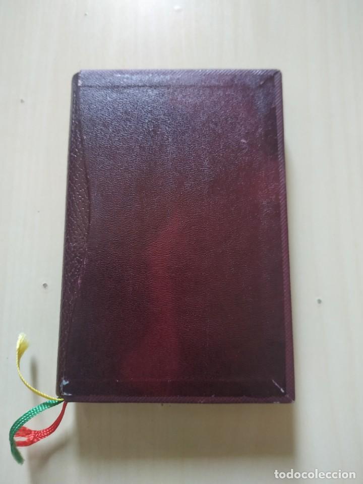 Libros de segunda mano: 1968. Misalito de Regina en su funda - Foto 1
