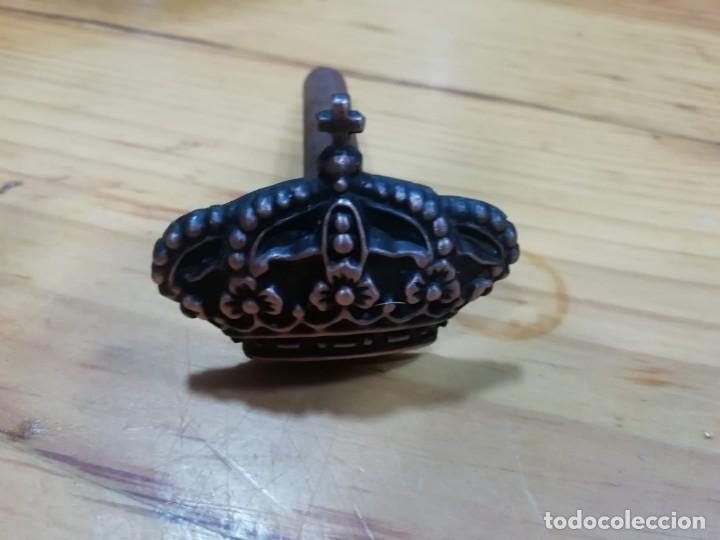 Libros de segunda mano: troquel para escudo - Foto 5