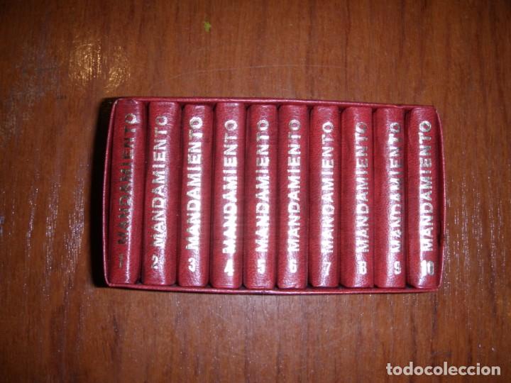 Libros de segunda mano: LIBROS mini LOS 10 MANDAMIENTOS EDITORIAL MONAR - Foto 1
