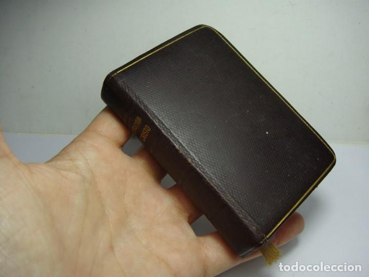 Libros de segunda mano: Libro en miniatura. LA IMITACI&Oacute;N DE CRISTO. 1944. Bordes dorados.