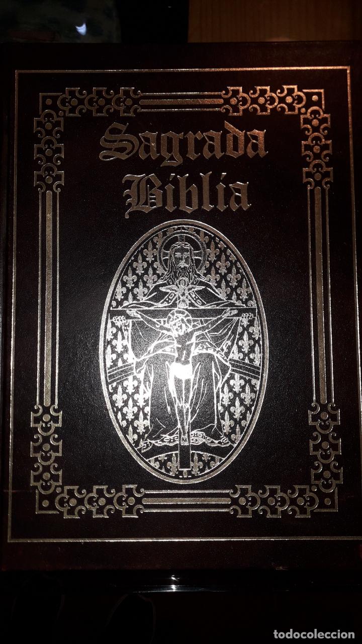 Libros de segunda mano: SAGRADA BIBLIA - Foto 1