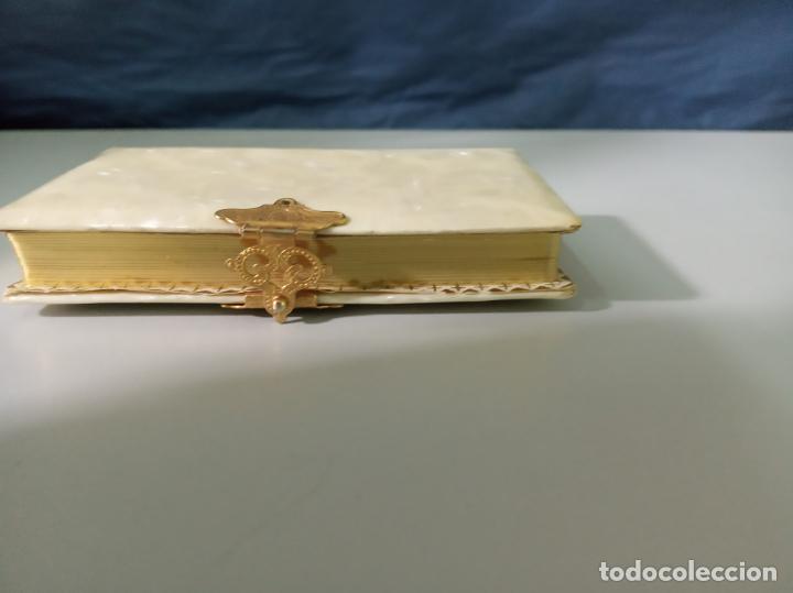 Libros de segunda mano: DEVOCIONARIO PRIMERA COMUNION-MI ANGEL TITULAR - Foto 3