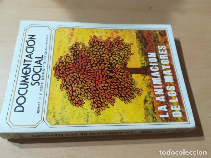 Second hand books: LA ANIMACION DE LOS MAYORES / DOCUMENTACION SOCIAL / CARITAS / AJ27