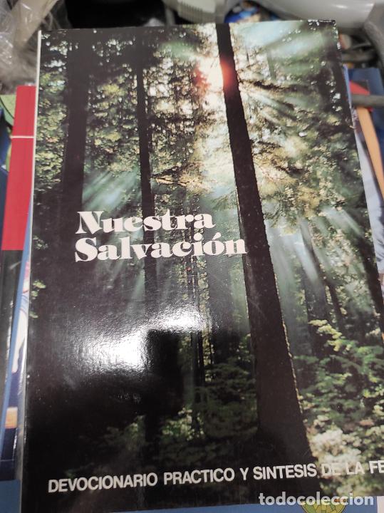 Libros de segunda mano: Nuestra salvaci&oacute;n. Devocionario pr&aacute;ctico y s&iacute;ntesis de la fe. - Foto 1