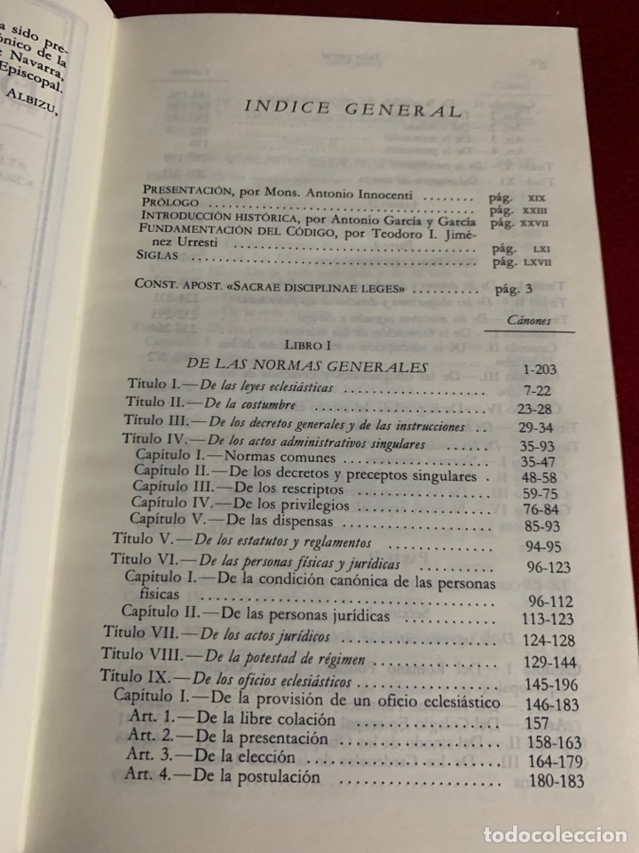 Libros de segunda mano: C&oacute;digo de Derecho Can&oacute;nico. Edici&oacute;n biling&uuml;e comentada. - Foto 4
