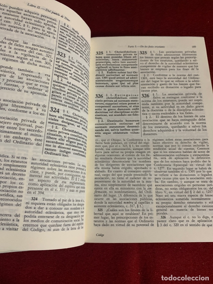 Libros de segunda mano: C&oacute;digo de Derecho Can&oacute;nico. Edici&oacute;n biling&uuml;e comentada. - Foto 15
