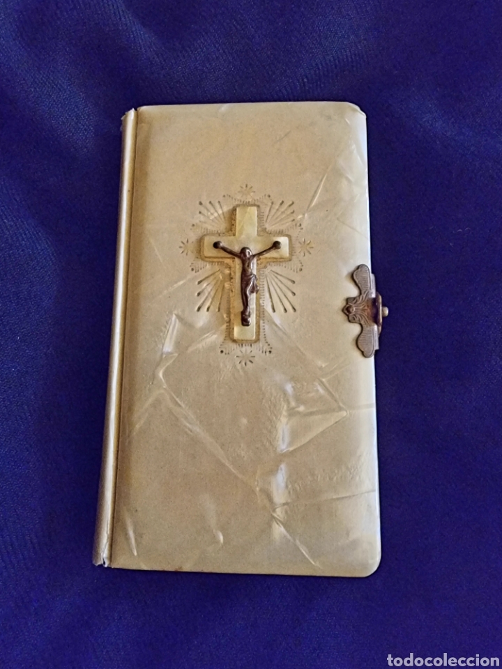 Libros de segunda mano: Devocionario antiguo 1951 nacar - Foto 1