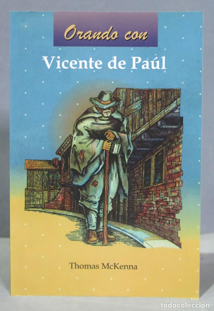 Libros de segunda mano: ORANDO CON VICENTE DE PAUL - Foto 1