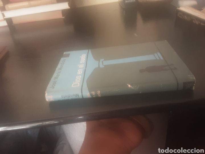 Libros de segunda mano: Dios en el suelo - Jos&eacute; Maria Mendiola - Foto 2