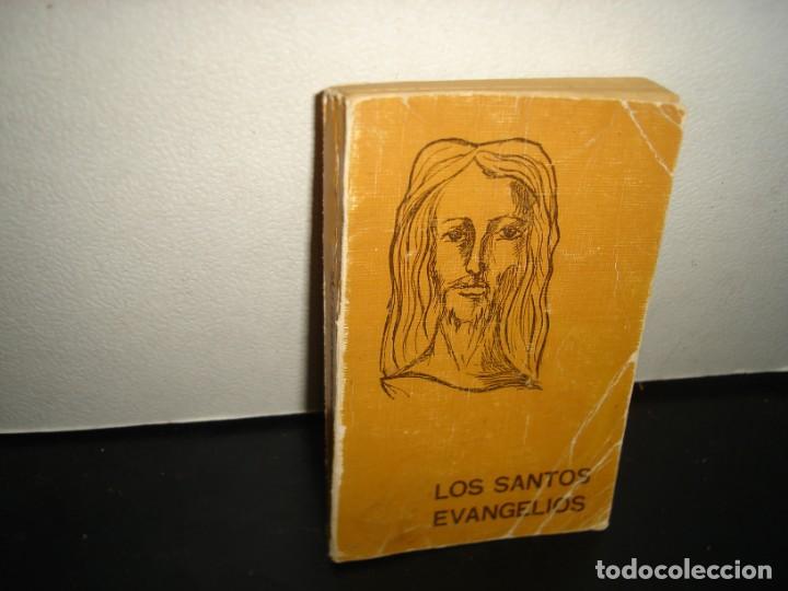 Libros de segunda mano: 170- LOS SANTOS EVANGELIOS - 1965 - Foto 1