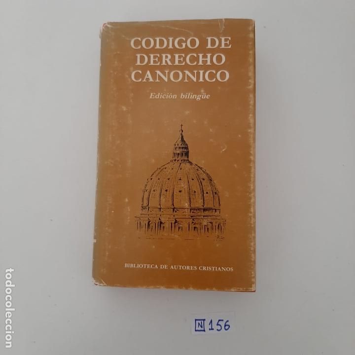 Libros de segunda mano: C&oacute;digo de derecho canonico - Foto 1