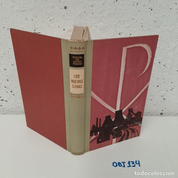 Libros de segunda mano: Los nuevos curas - Foto 1