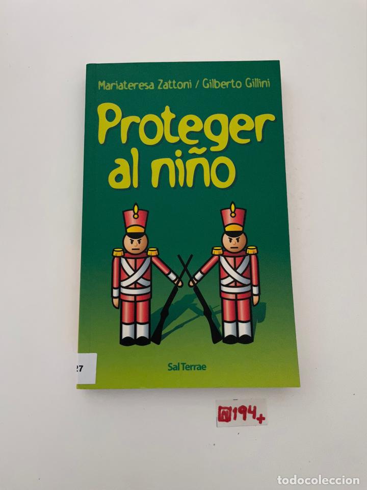Libros de segunda mano: Proteger al ni&ntilde;o - Foto 1