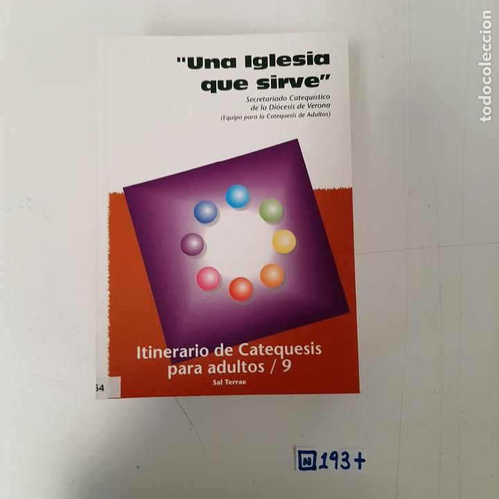 Libros de segunda mano: Una iglesia que sirve - Foto 1
