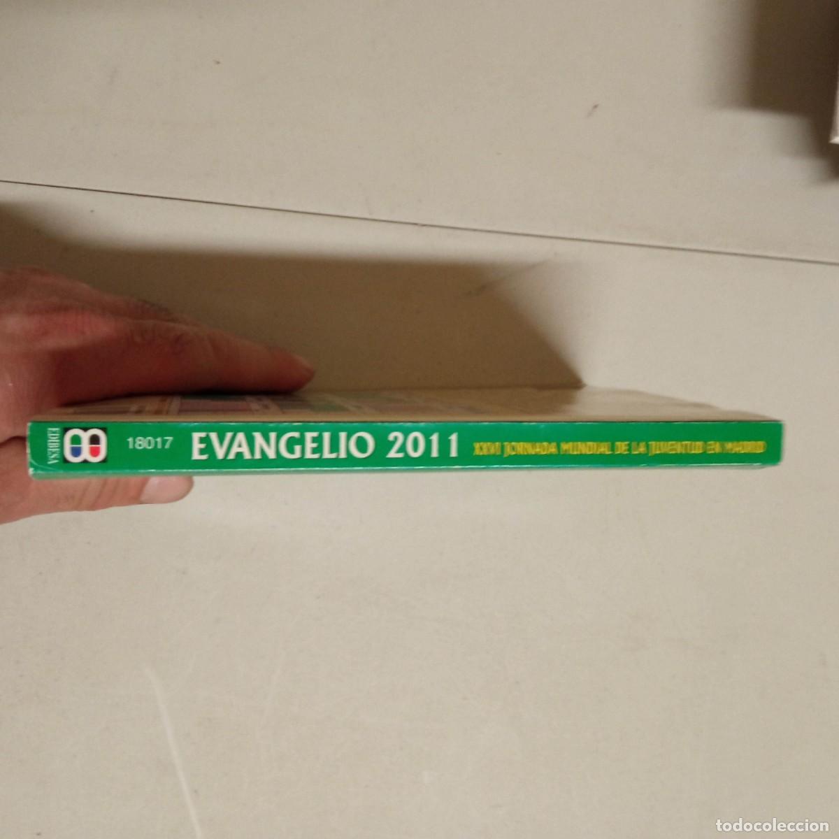 Libros de segunda mano: Evangelio 2011 - Foto 2