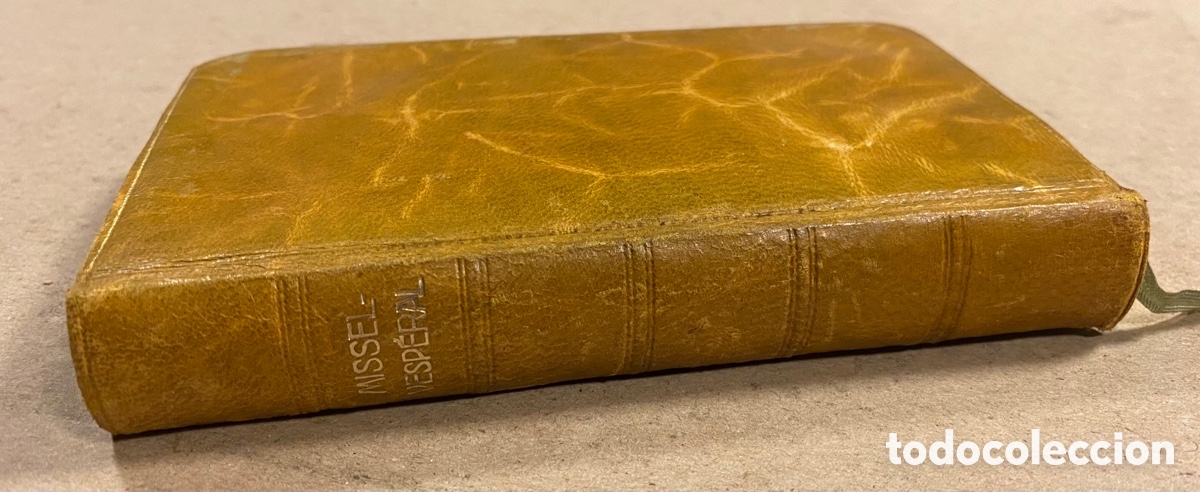 Libros de segunda mano: MISSEL VESP&Eacute;RAL EXPLIQU&Eacute;. E. BOURCEAU. EDITIONS BREPOLS 1952. - Foto 1