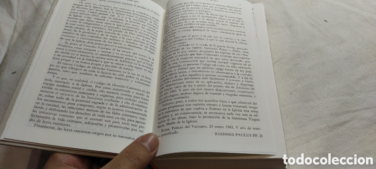 Libros de segunda mano: C&oacute;digo de derecho can&oacute;nico edici&oacute;n biling&uuml;e comentada. Bac - Foto 4