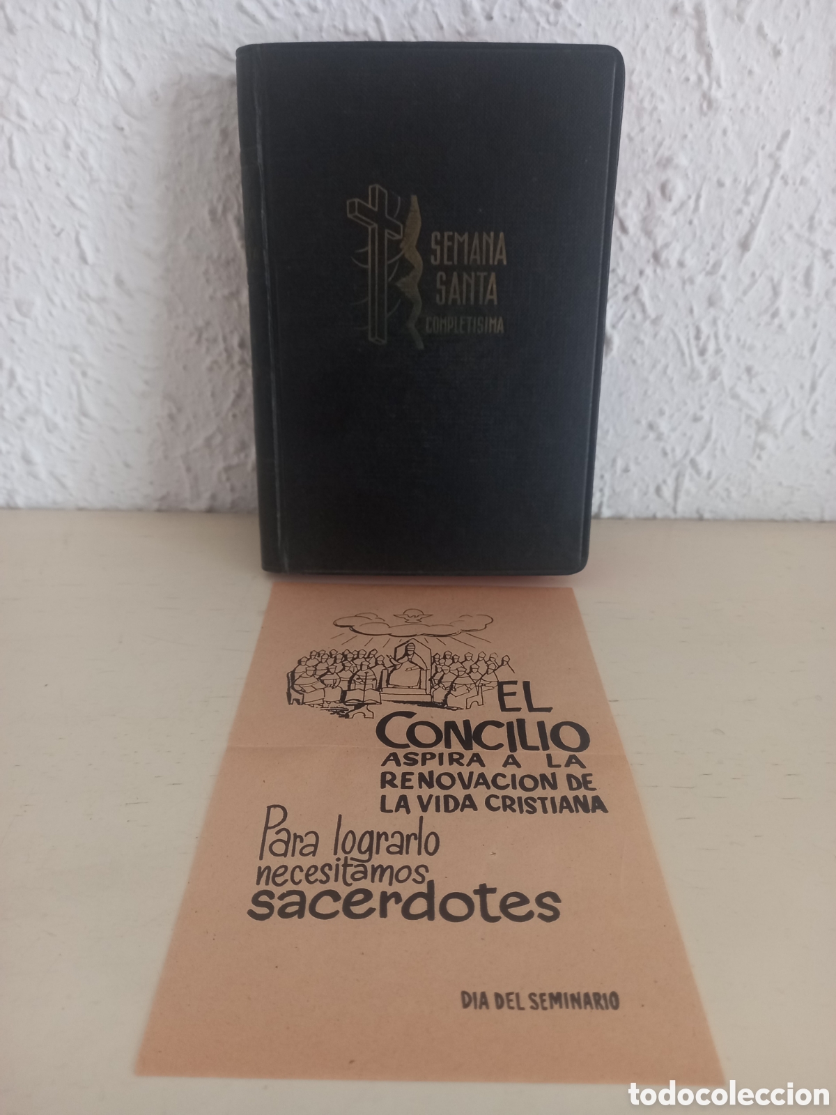 Libros de segunda mano: SEMANA SANTA COMPLET&Iacute;SIMA. Devocionario +pasquin. 1957