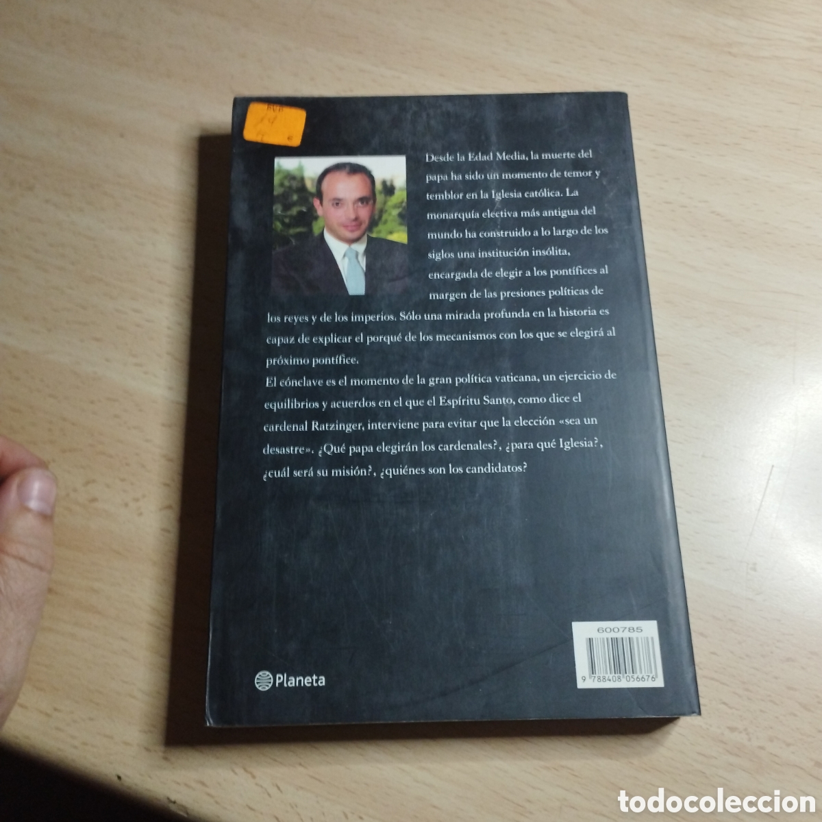 Libros de segunda mano: El c&oacute;nclave. Alfredo Urdaci. 2005. Planeta. - Foto 2
