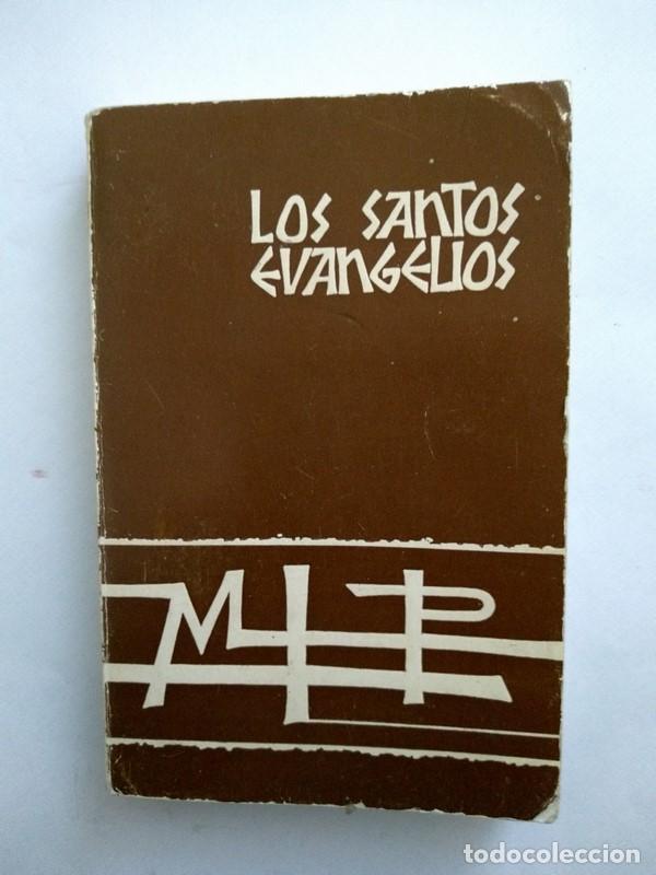 Libros de segunda mano: Los Santos Evangelios - Foto 1